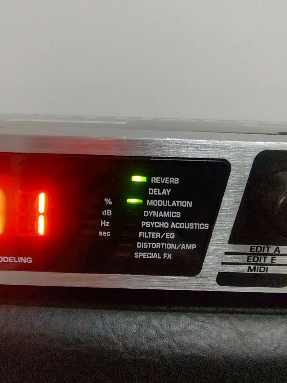 Processador de Efeitos Behringer Virtualizer Pro 3D FX2000 - Foto 3