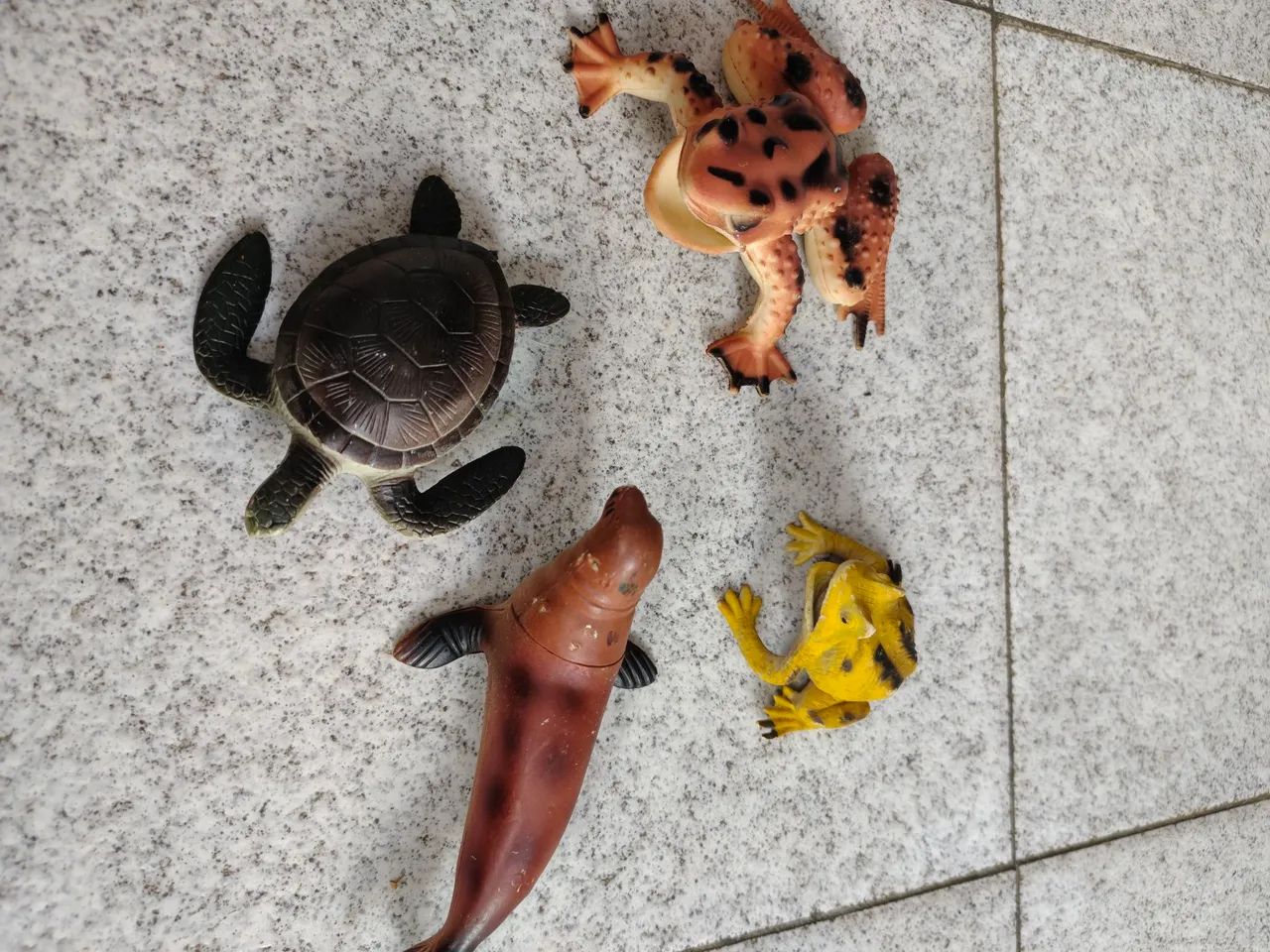 Kit com 10 animais aquáticos e terrestres  - Foto 2