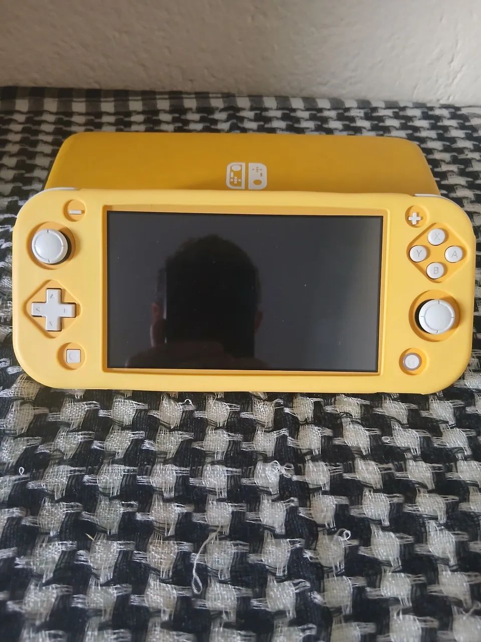Nintendo Switch Lite amarelo