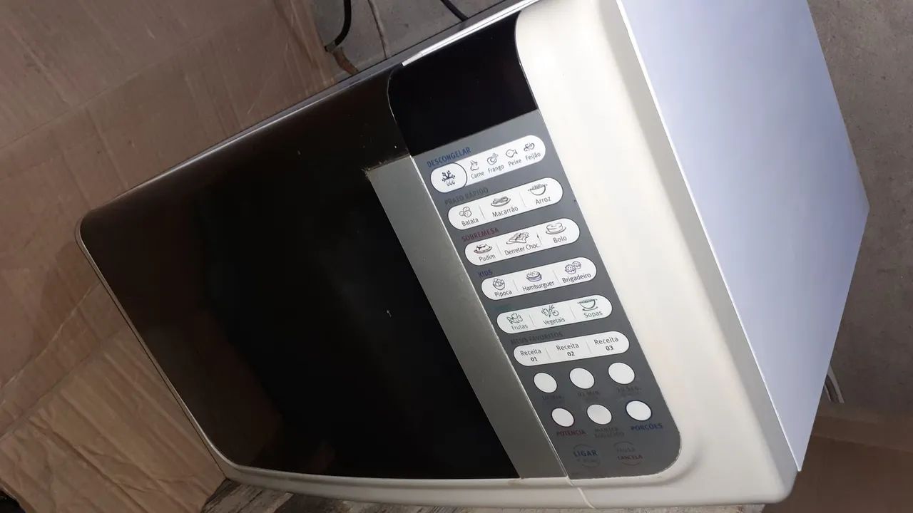 Microondas Electrolux de 23L. Funcionando perfeitamente.  - Foto 3