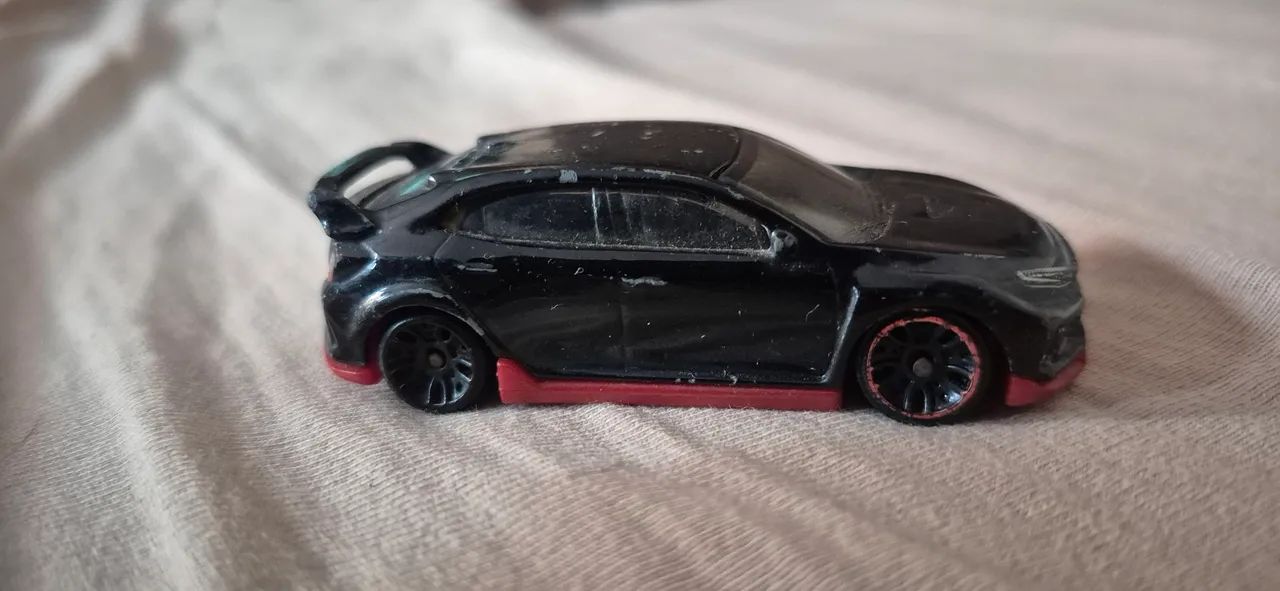 4 carrinhos hot Hot Wheels - Foto 3