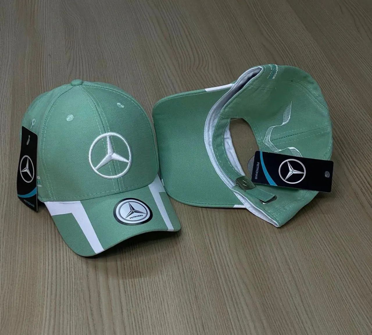 Boné Mercedes Benz Verde Novo 