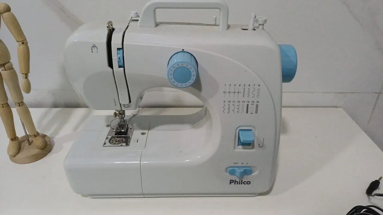 Máquina de costura e gabinete  - Foto 4