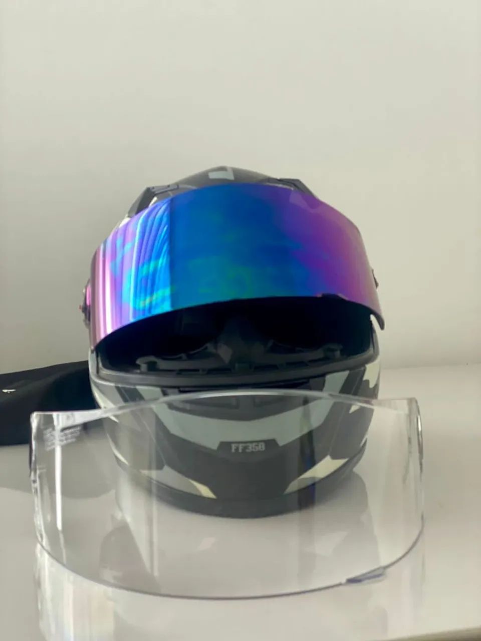 Vendo LS2 VAI COM 2 VISEIRA