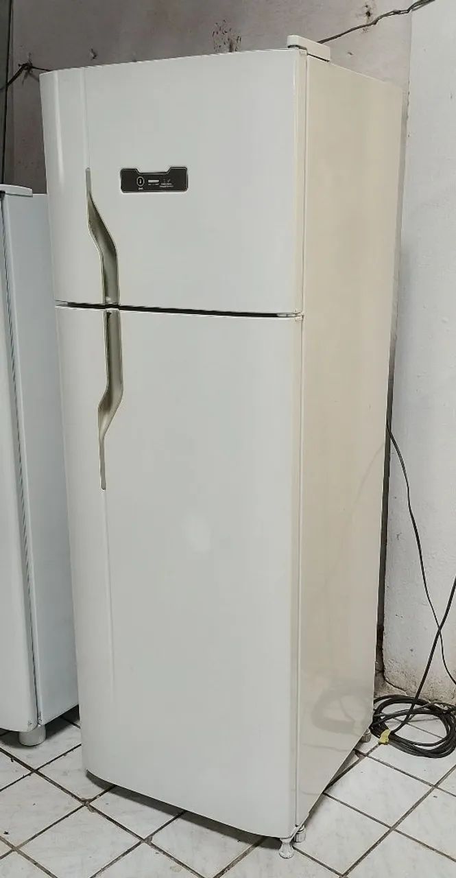 Vendo geladeira Electrolux  - Foto 2