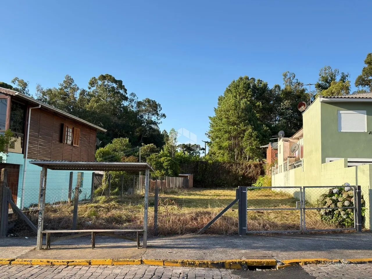 TERRENO À VENDA | 680 m²