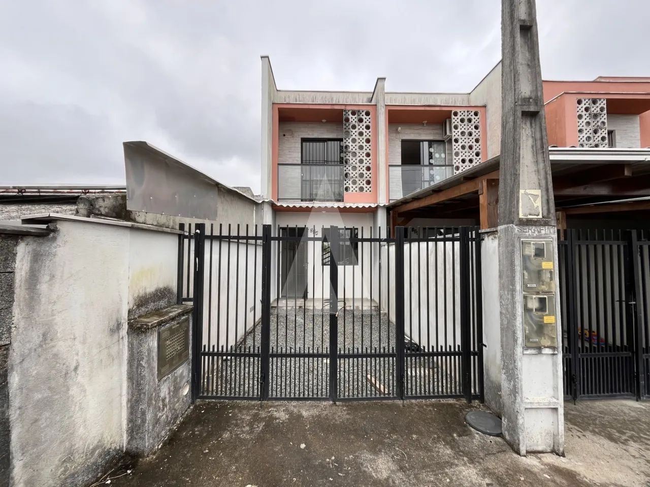 Geminado com 2 quartos no bairro Itinga, com 64 m².