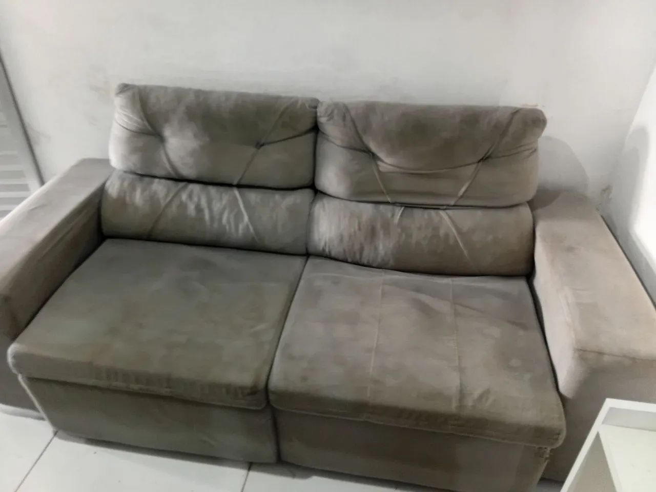 Sofa retratio 