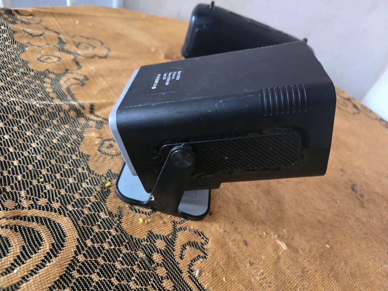 Projetor Hy320 com caixa de som potente e suporte para parede  - Foto 3