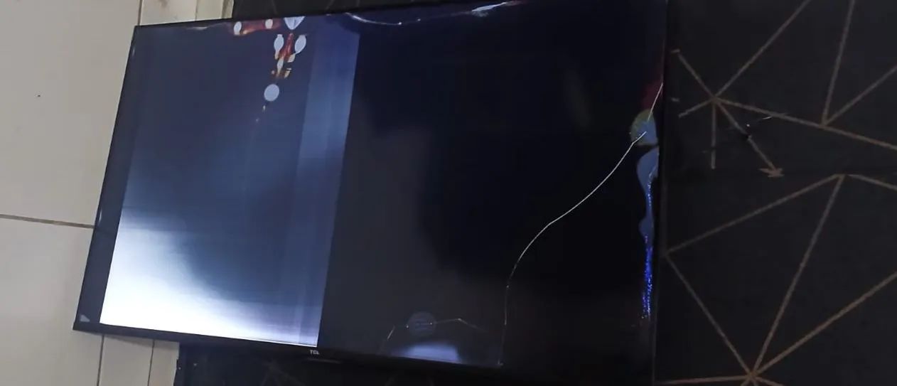 TV 42 POLEGADAS TCL DIPLAY NAO FUNCIONA