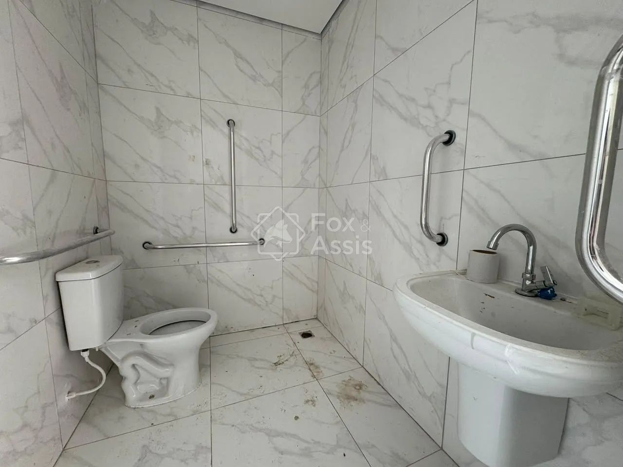 Sala para locação sobre loja! - Foto 4