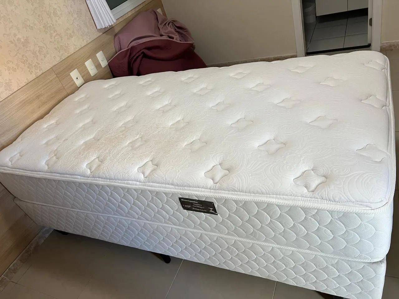 Cama de solteiro box