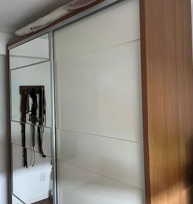 Guarda roupa com espelho - Foto 2