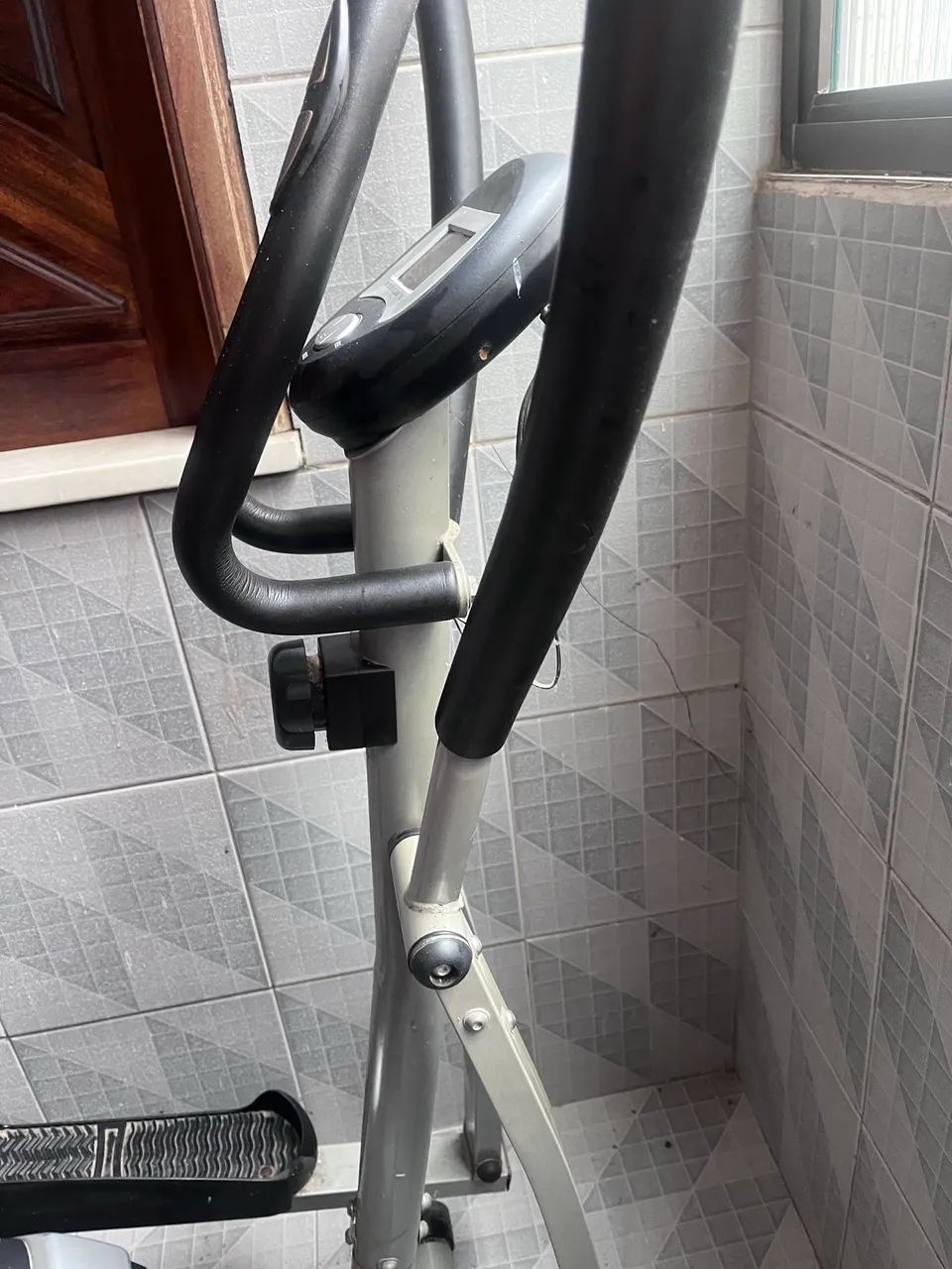 ? Elíptico O?Fit Profissional - Usado - Foto 4