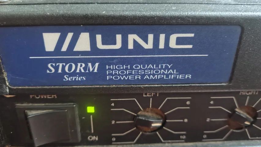 PREÇO REDUZIDO - Conjunto de potência e duas caixas de som