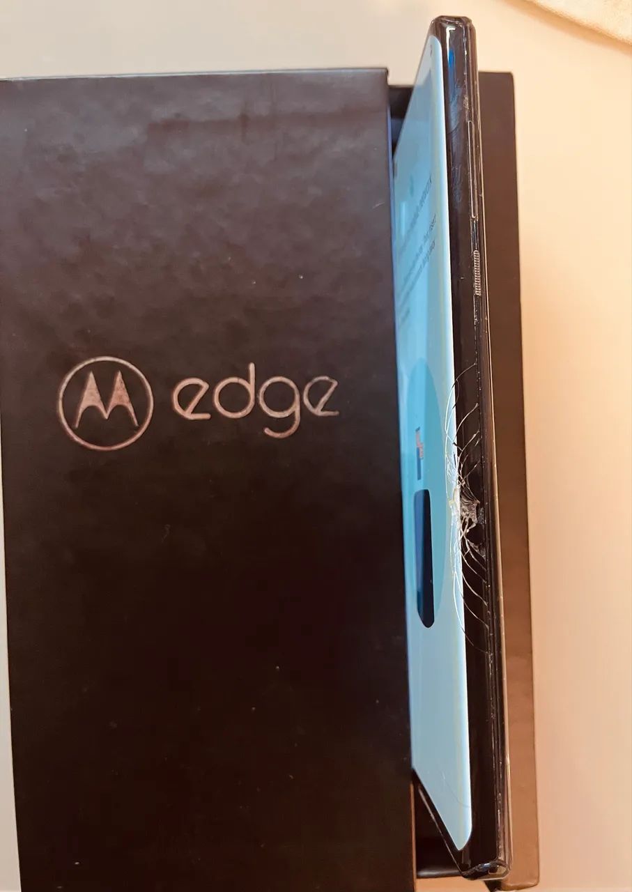 Moto edge 2020 + samsung s10 plus  - Foto 2
