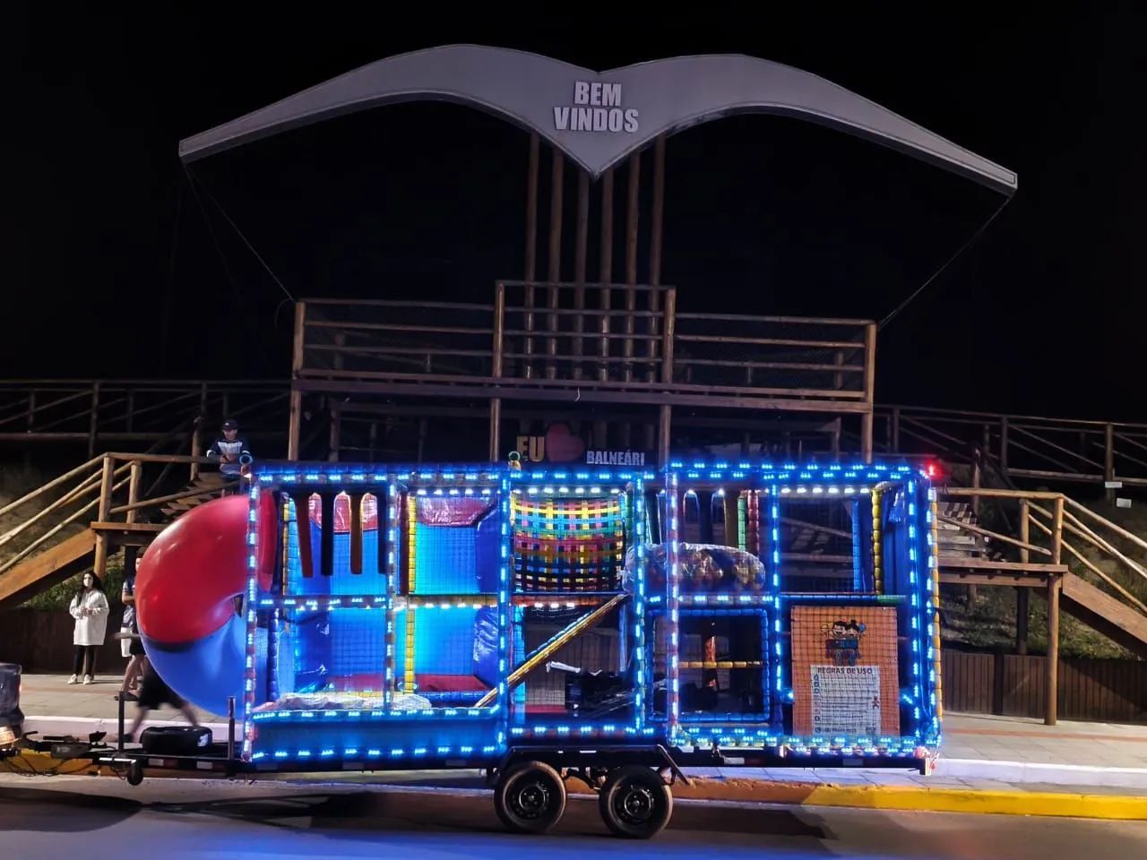 Carretinha playground 