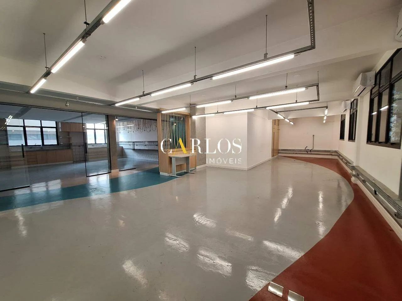 Conjunto de salas no Sion, com aproximadamente 643 m² e 17 vagas de garagem. - Foto 5