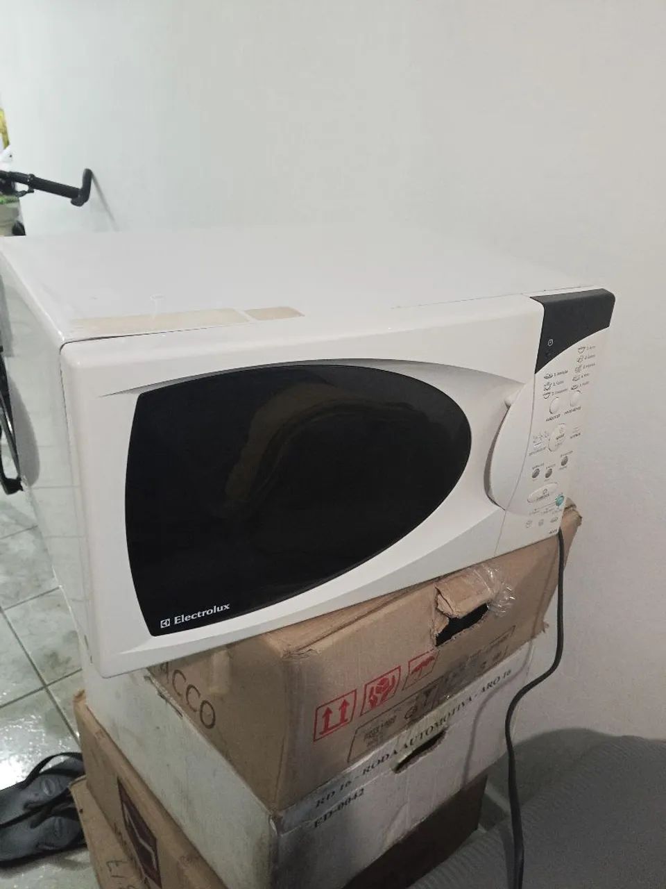 Vendo microondas Eletrolux 