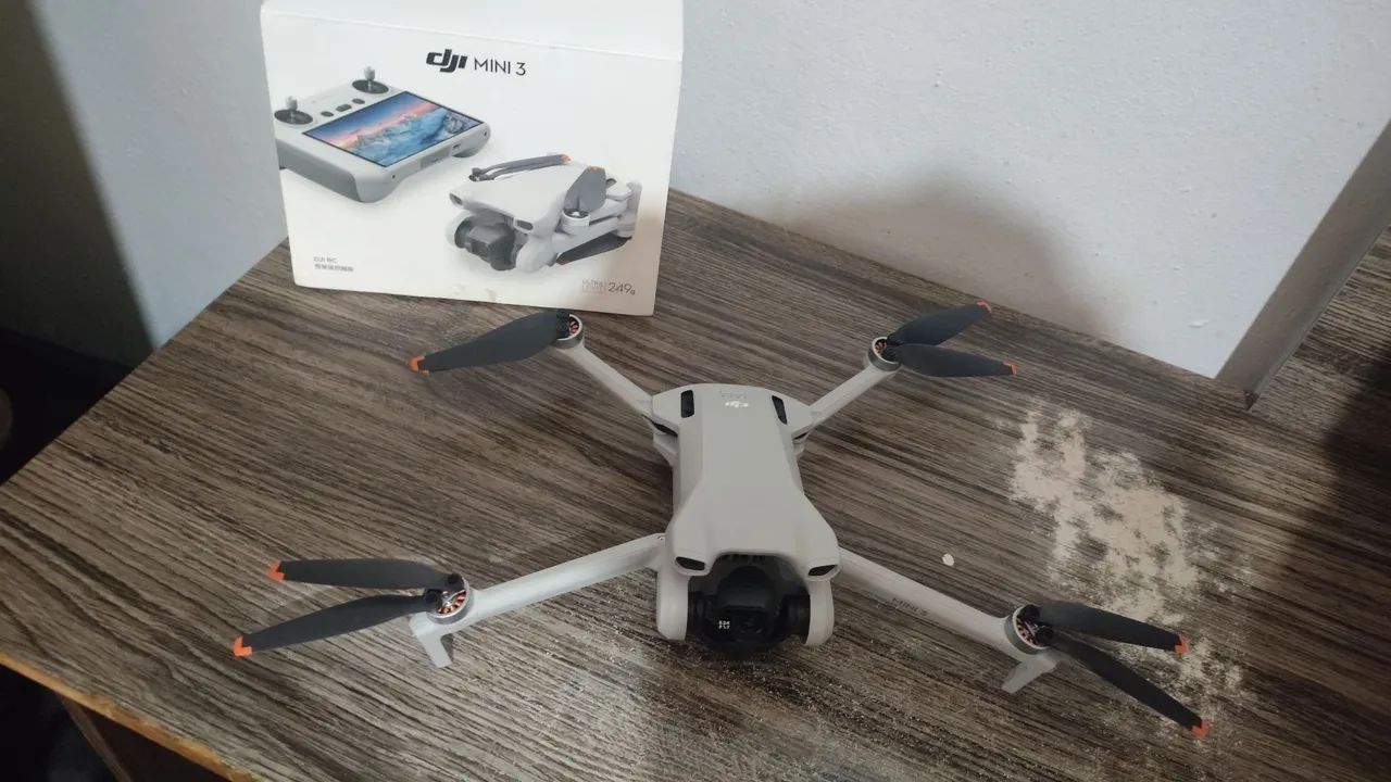 Drone Dji mini 3 com controle com tela. - Foto 4