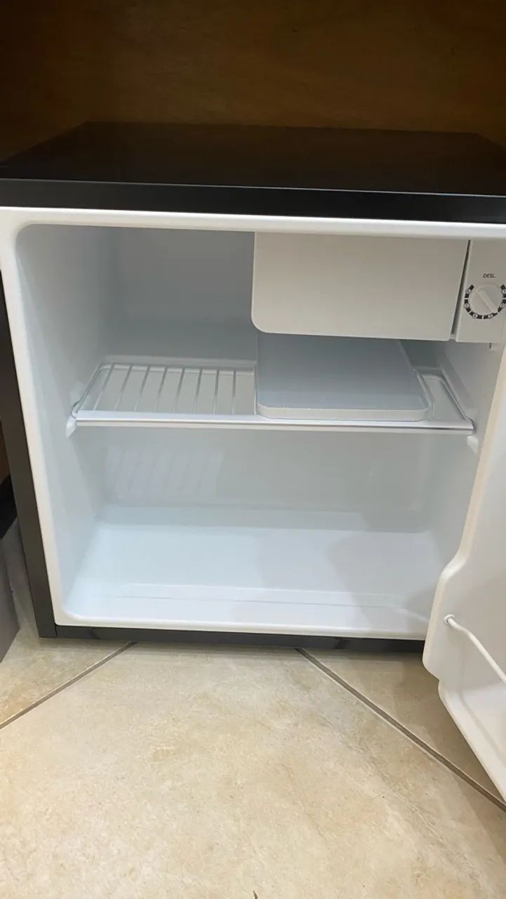 Frigobar 220v 45 litros  - Foto 3