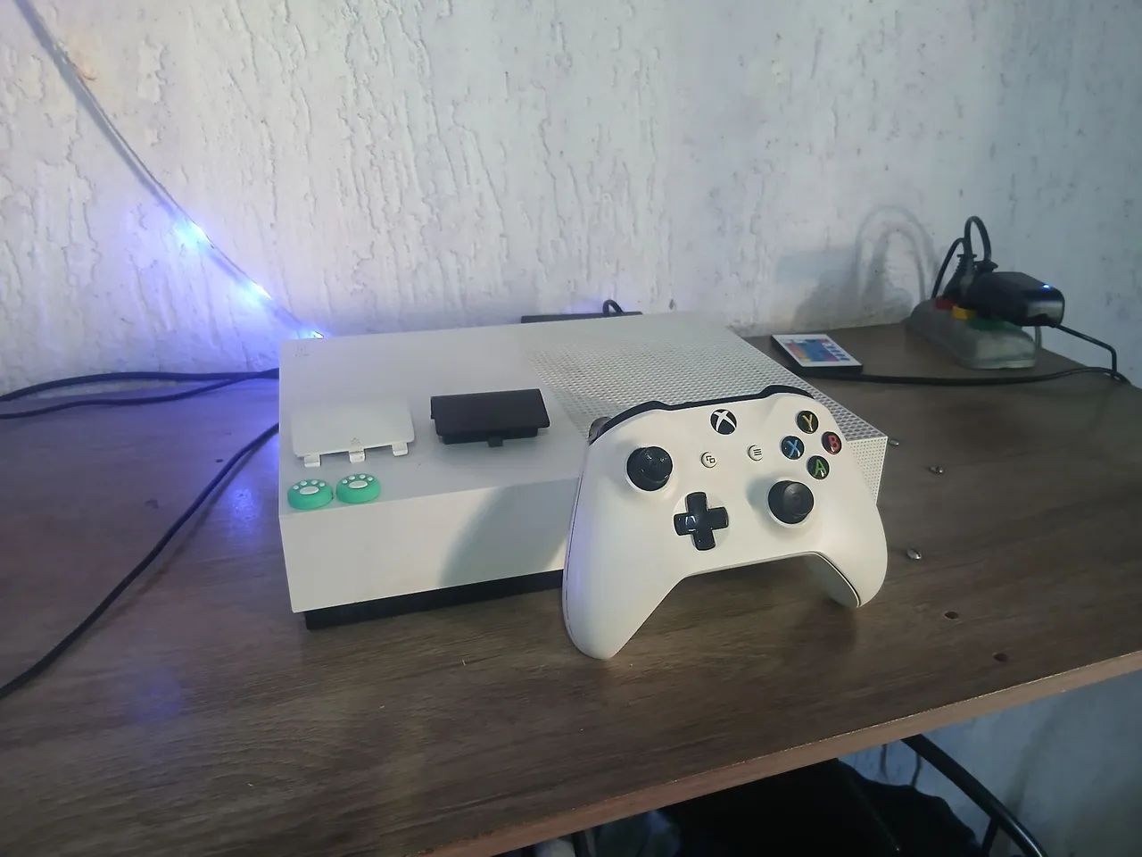 Xbox one s slim
