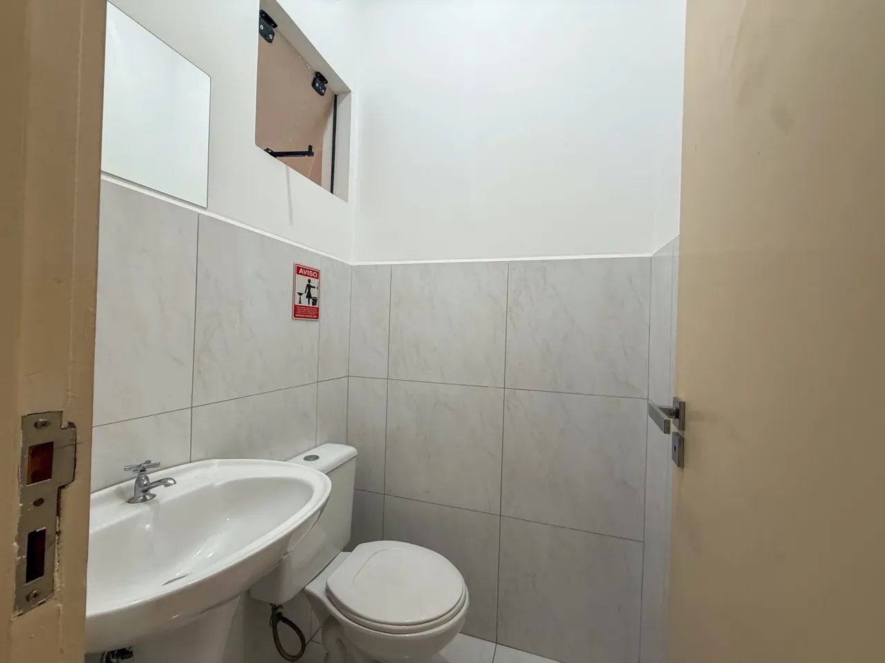 Sala comercial para alugar no Ed. Comercial Dr. Romão Sessak, Centro - Foto 7