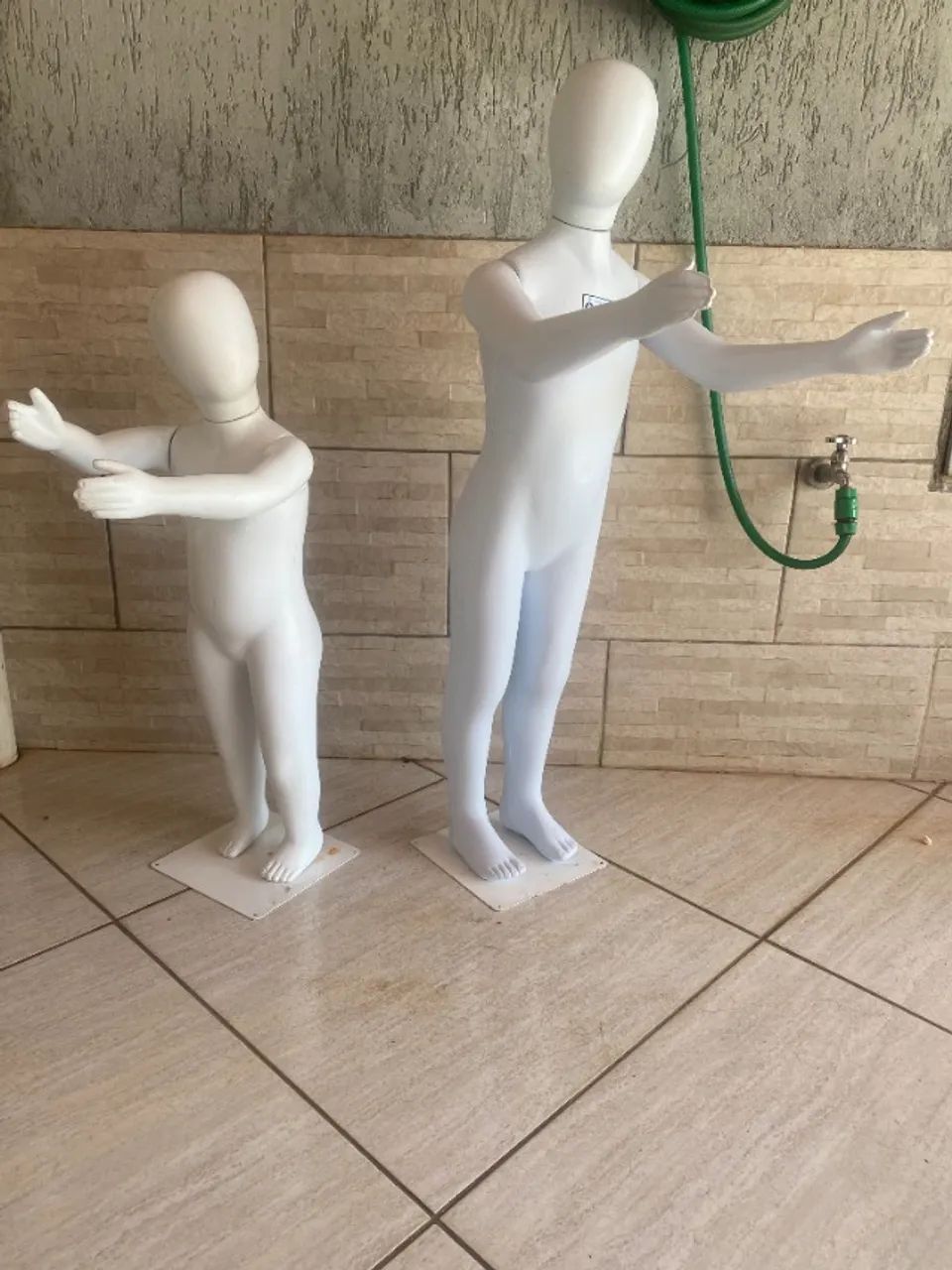 Manequis de criança - r$150,00 cada - Foto 4