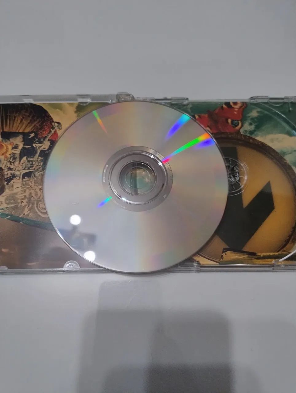 CD Oasis Dig out your Soul original em bom estado  - Foto 3