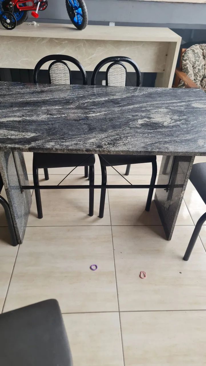 Mesa com. 6cadeiras