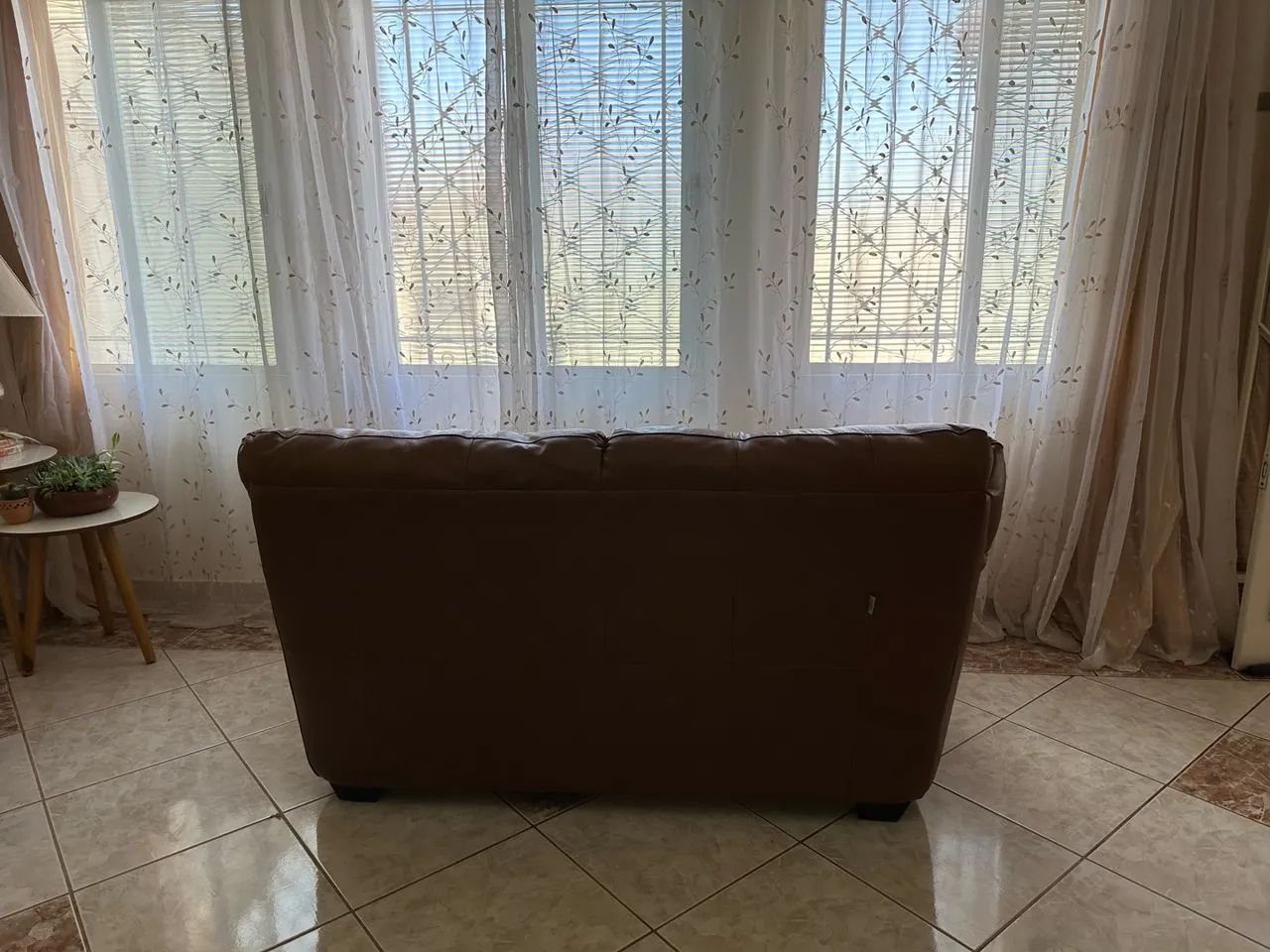 Sofá 2 lugares Couro Legítimo  - Foto 4