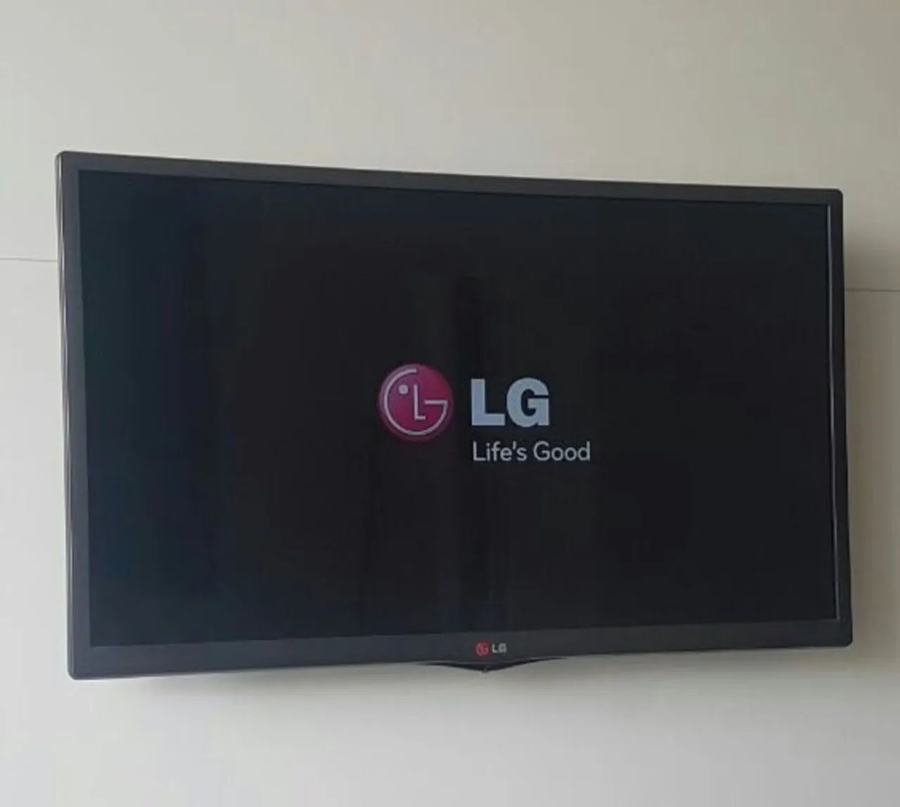 Tv LG antiga (não é smart tv) 32 polegadas 