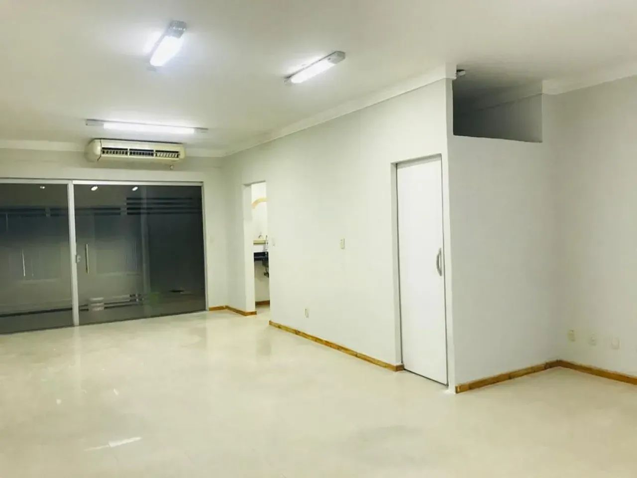ALUGUEL: Sala comercial de 60m2 no Metropolitan Tower !! - Foto 3