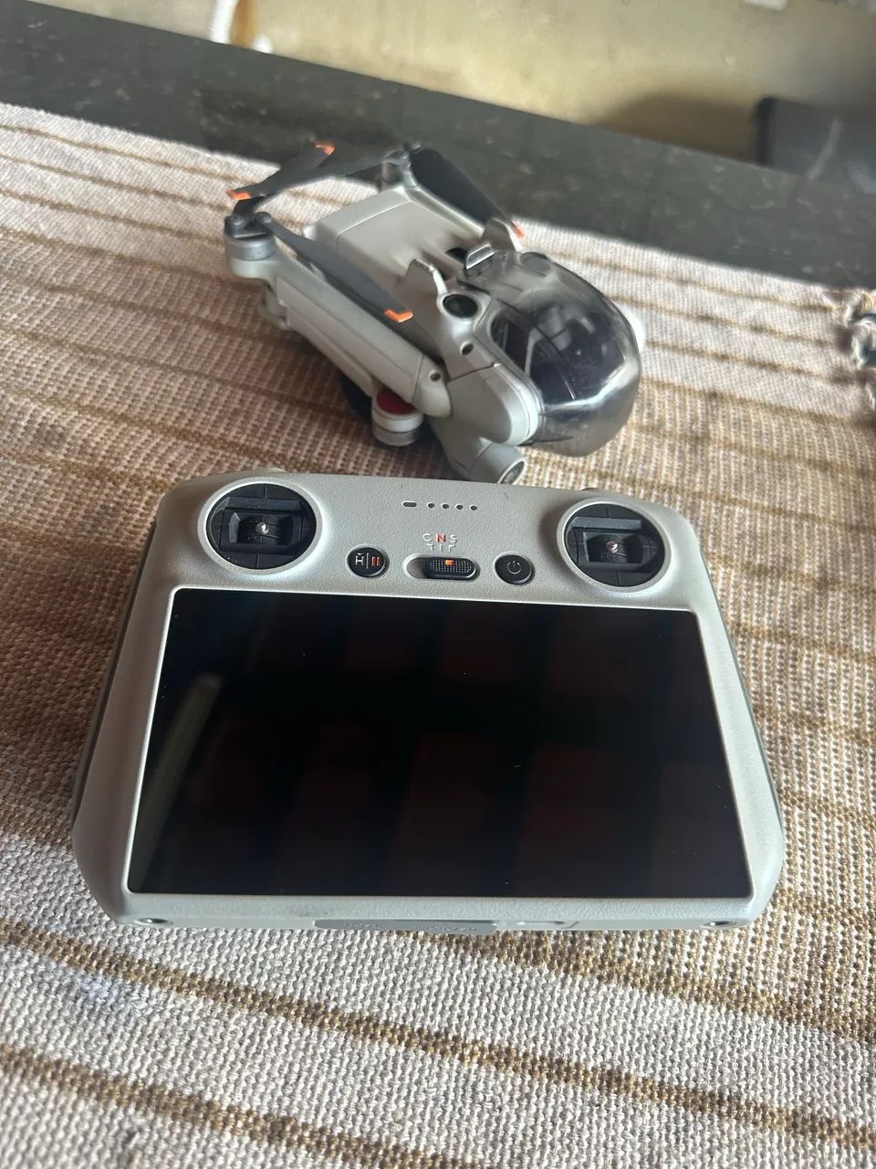DJI Mini 3 Pro Fly More Combo - DJI RC com Tela Integrada - Foto 4