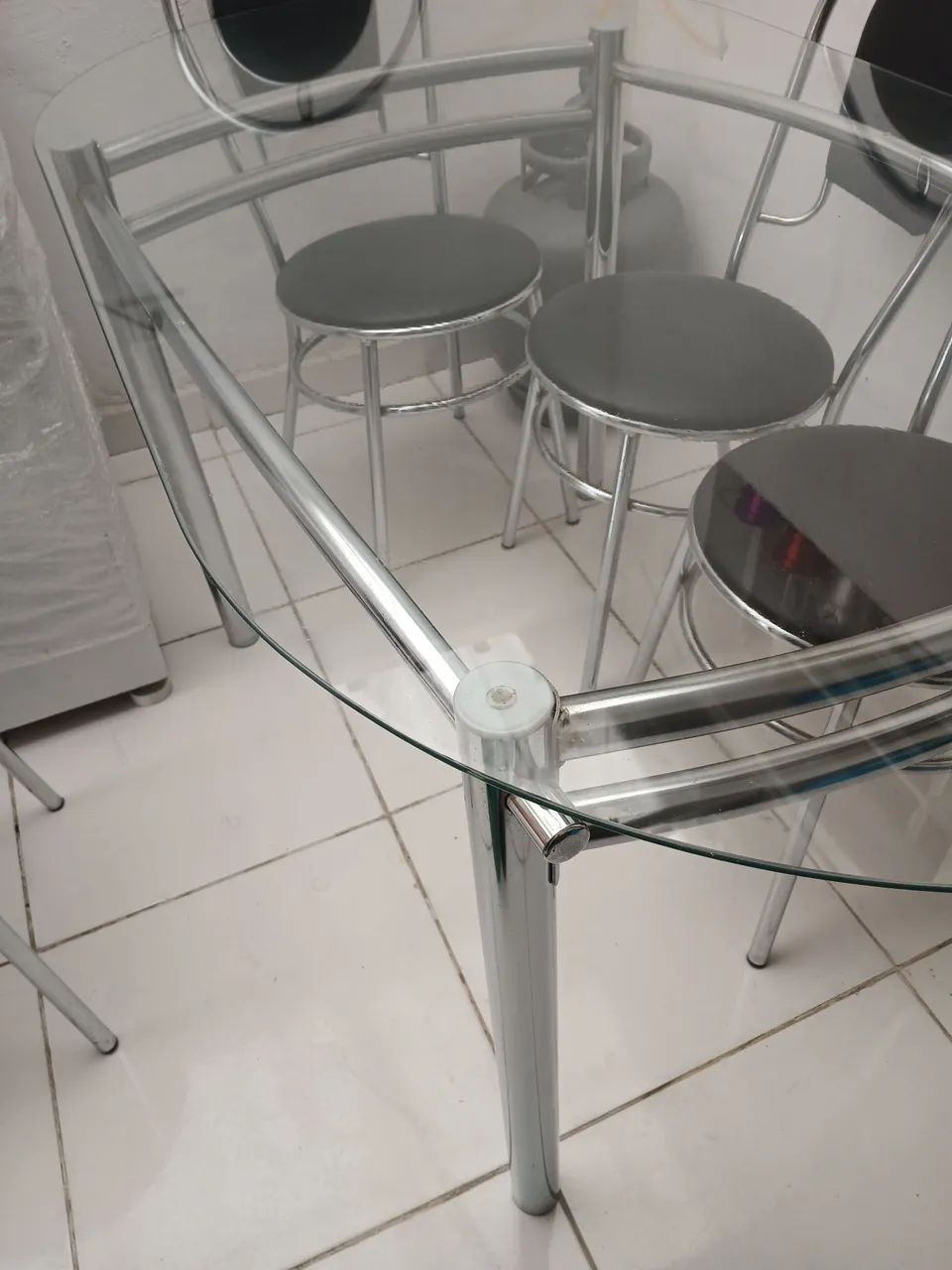 Mesa tampo de vidro  700,00  - Foto 2