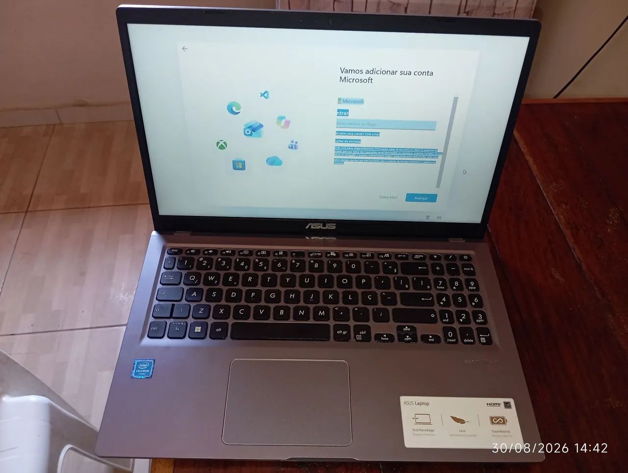 Vende-se notebook ASUS