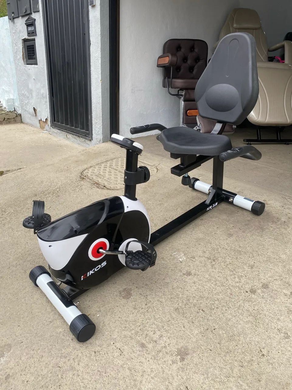 Bicicleta Ergométrica Kikos KR3.8 - Foto 4