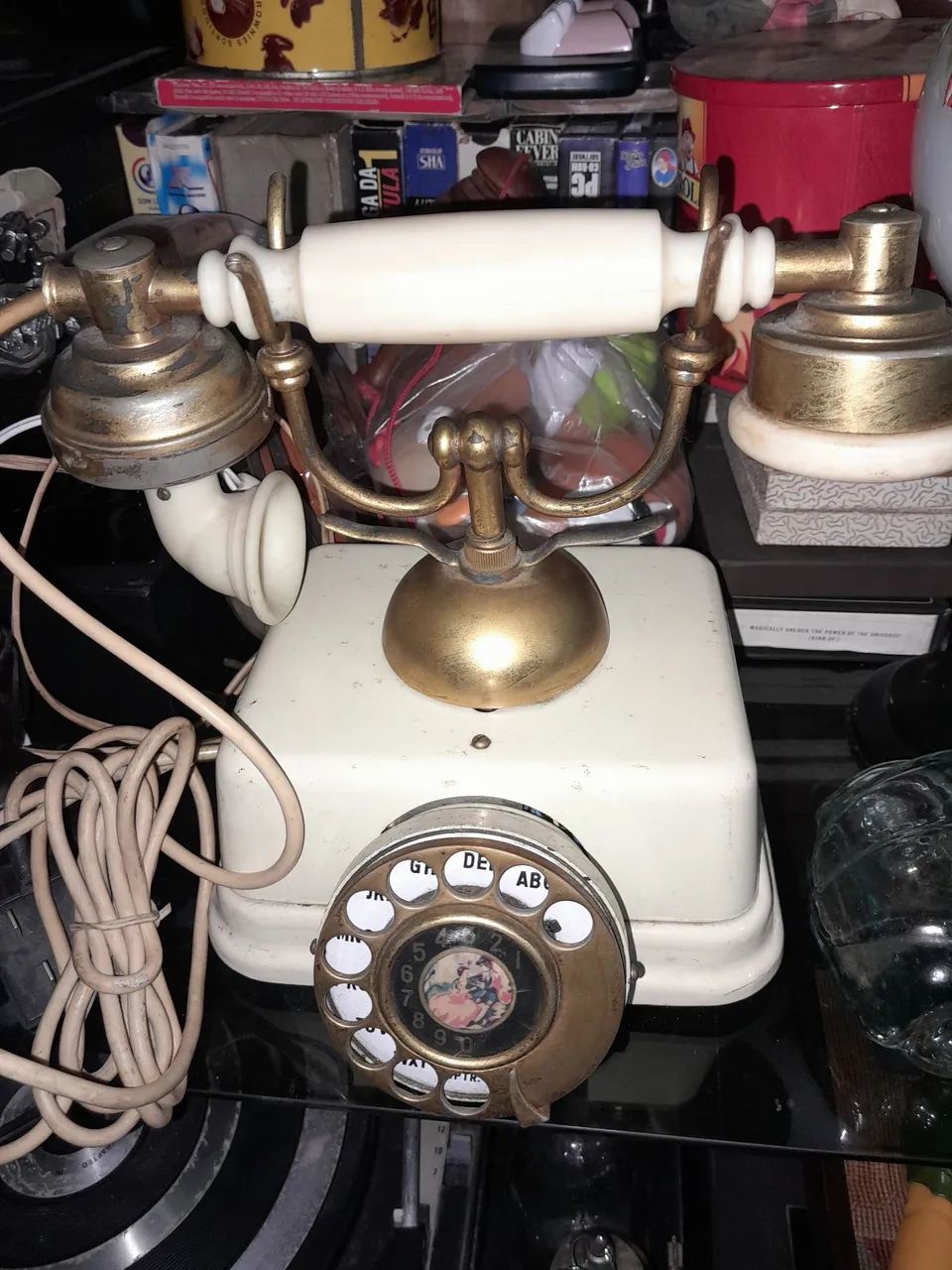 Telefone vitoriano de disco antigo 