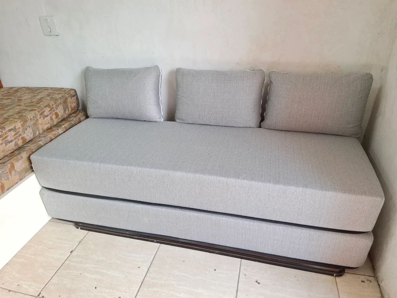 SOFÁ CAMA SEMINOVO 