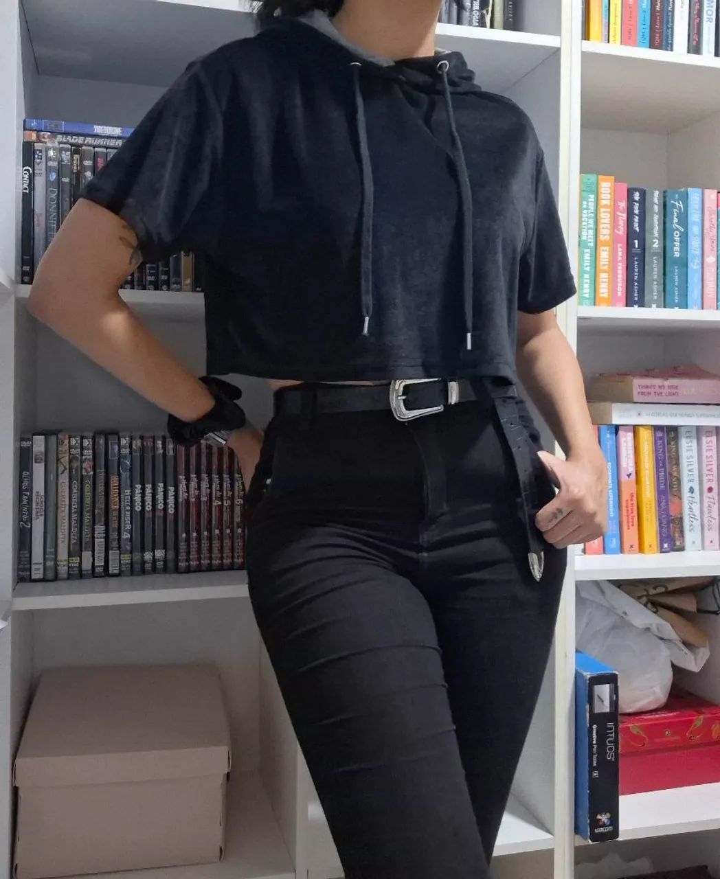 Blusa Cropped Moletom - Suede Preto - P - Foto 3
