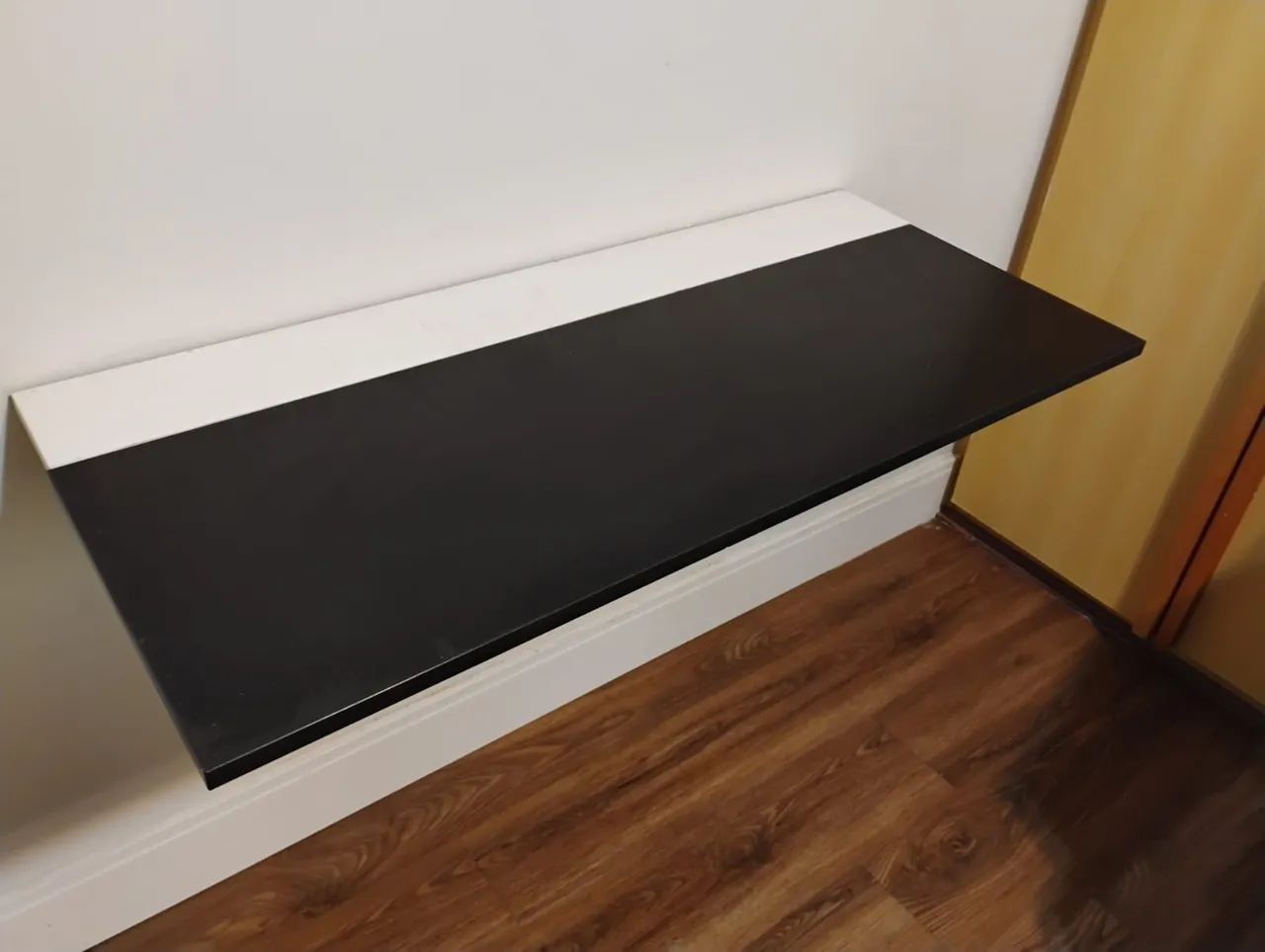 Mesa escrivaninha de parede