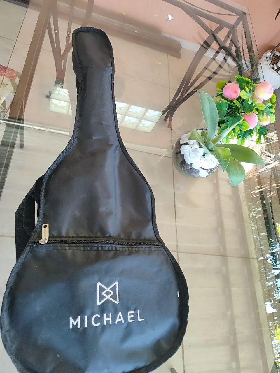 Vendo violão infantil Michael 