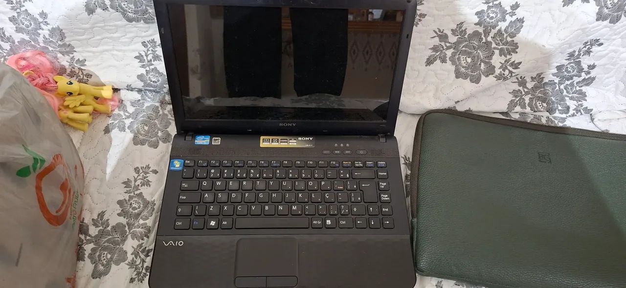 Notebook Vaio I5 de segunda Geração e 4gb ram