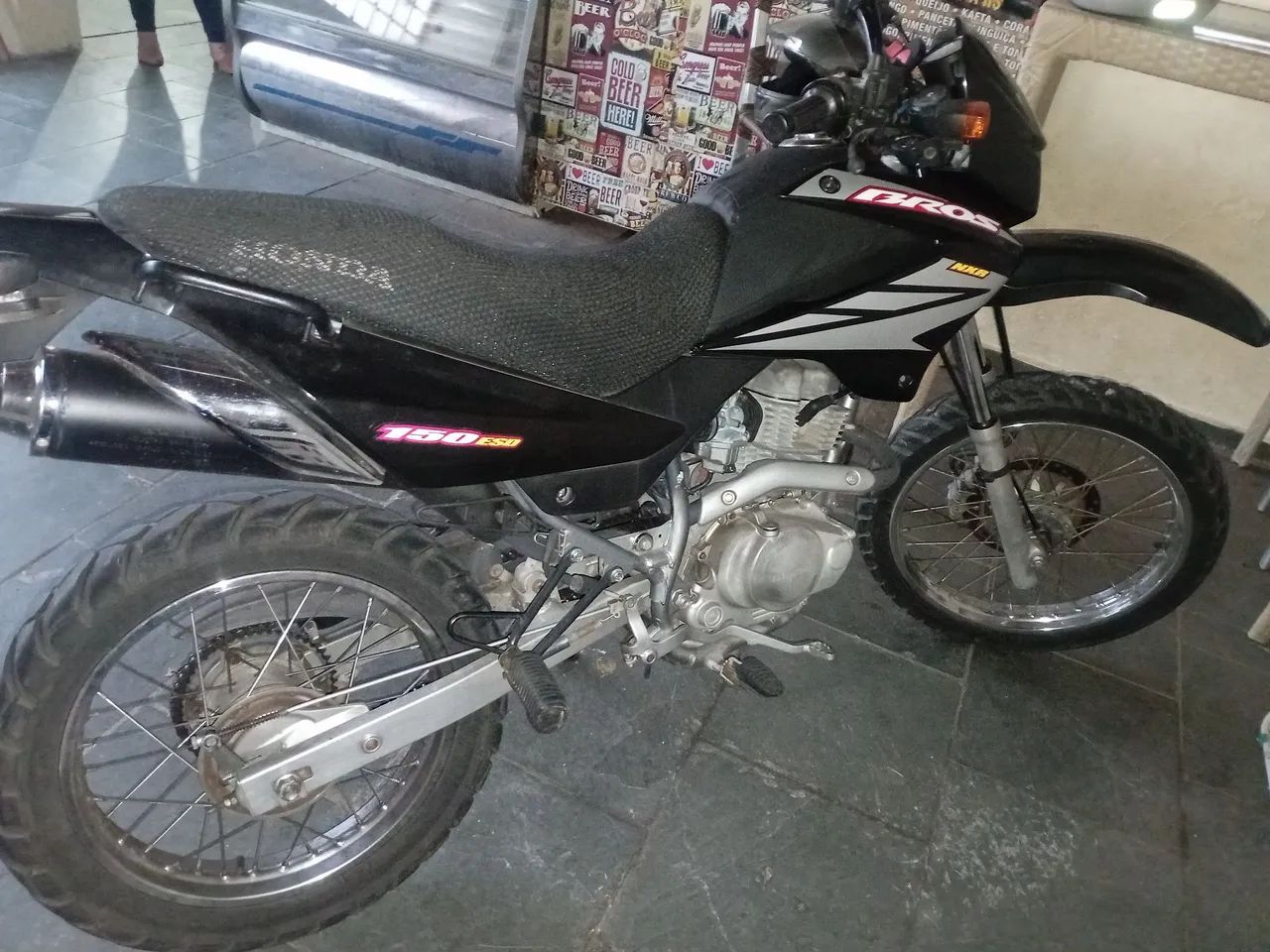 Vendo bros ano 2008 partida elétrica 