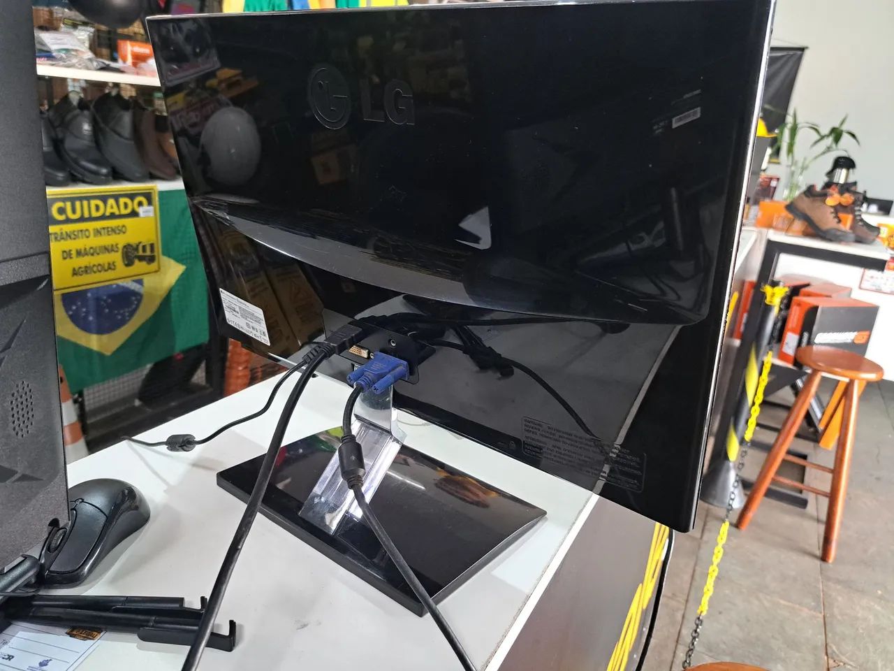 Monitor LG flatron E2260V  - Foto 5