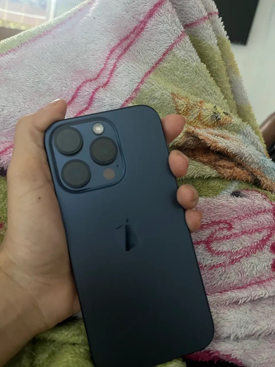 IPHONE 15 pro - Foto 2