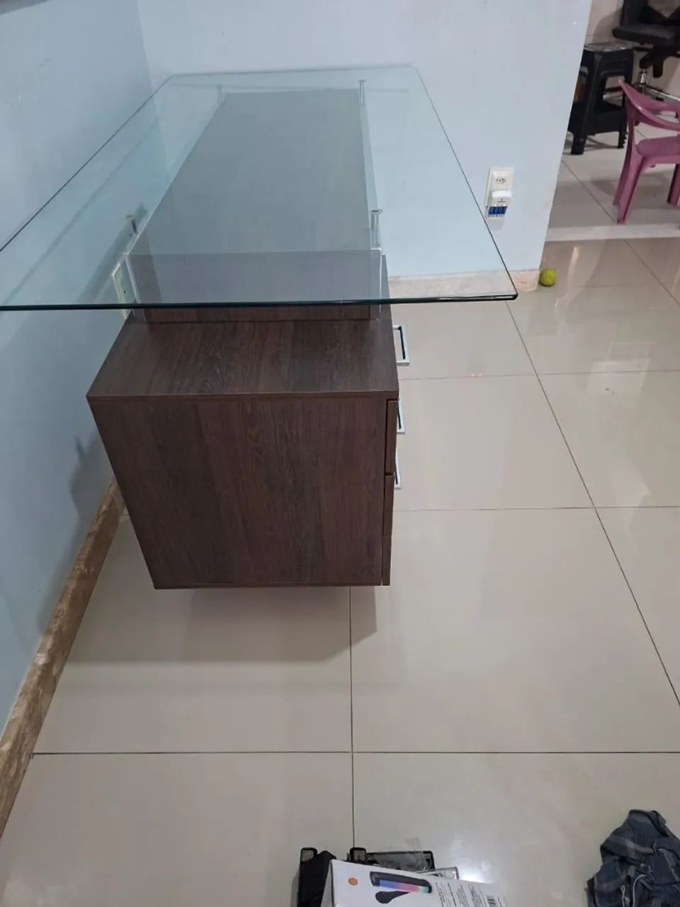 Venda de uma mesa de escritório.  - Foto 3