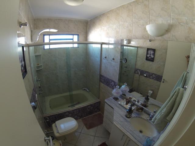 Casa com ótima área de lazer - Aceitamos permuta por apt - Foto 18