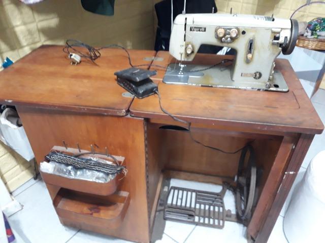 Maquina de costura com motor