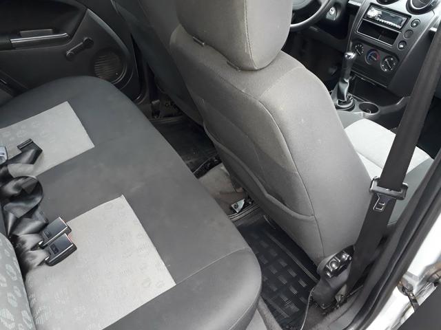 Troco MAIOR VALOR FORD FIESTA 1.0 2013 IMPECÁVEL PLACA A - Foto 13